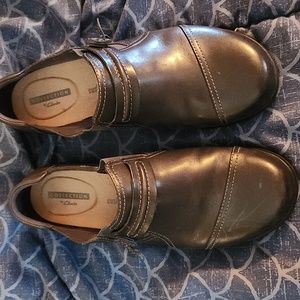 Women's Clark shoes